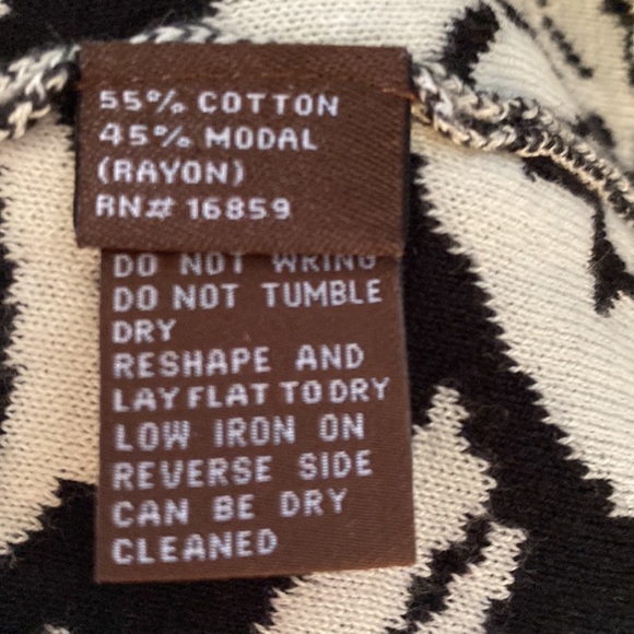 J. McLaughlin Black & Cream Damask Tunic Sweater - XS - Picture 8 of 10